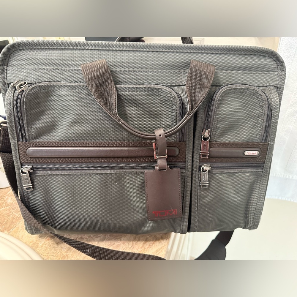 TUMI never used briefcase - meticulous shape and highly resistant fabric